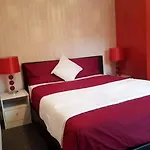 Central Reading 4 Bedrooms W Parking